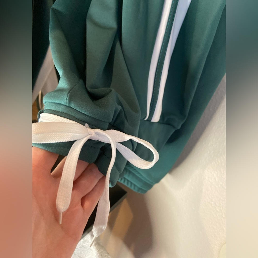 Rouge Collection~NWOT~Kelly Green/White Stripe Tracksuit~1/4 Zip~Hooded~Size 2X - Picture 11 of 16